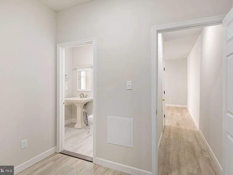 702 E Chelten Ave #1 — Photo 8