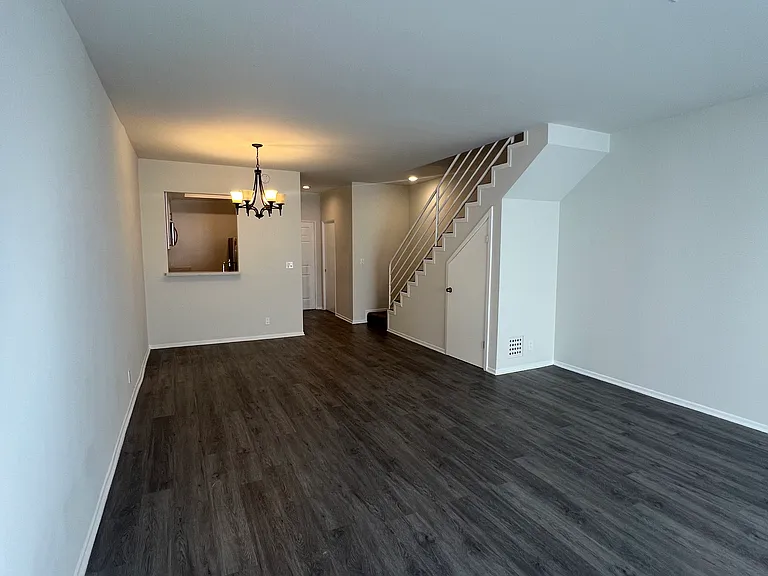 11738 Mayfield Ave #104 — Photo 11
