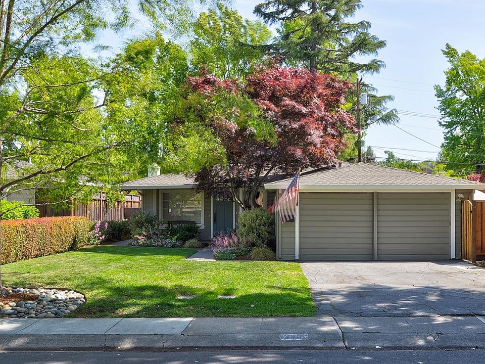 1st image of 295 Oakhurst Pl