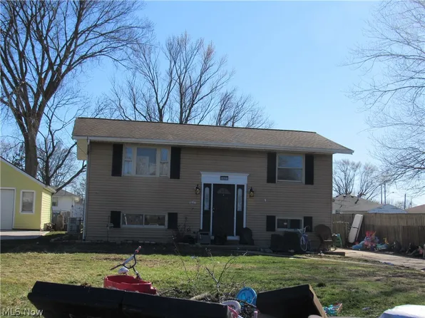 1227 W 25th Pl, Lorain, OH 44052
