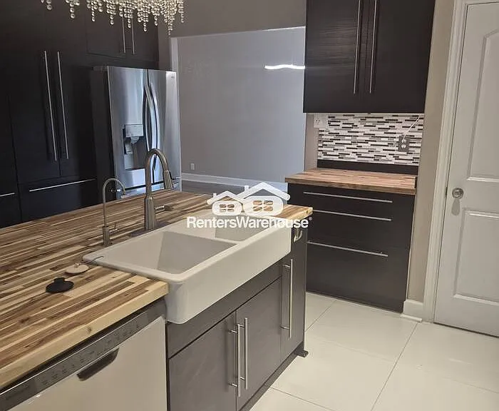 9323 Bowen Dr — Photo 5