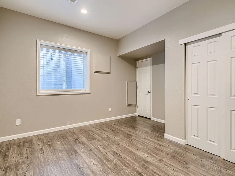 645 W 171st Pl — Photo 8