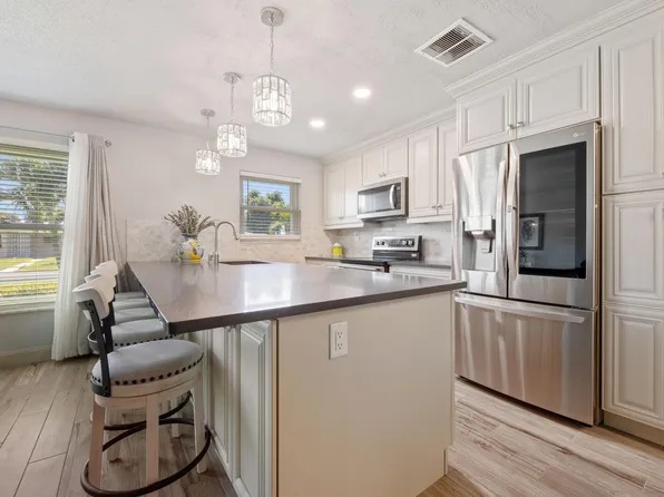 255 High Point Boulevard #C, Boynton Beach, FL 33435