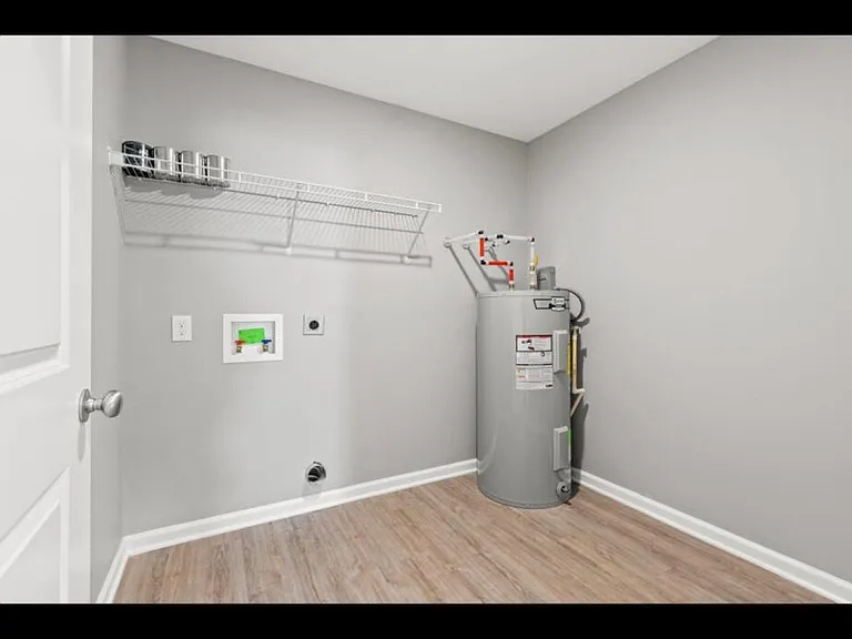 340 Pageant Dr — Photo 17