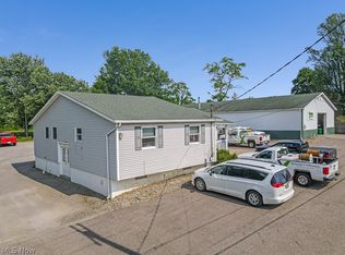 13390 Ravenna Ave NE, Hartville, OH 44632