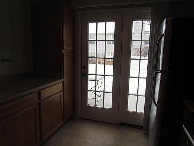 1st image of 553 Gibson Dr