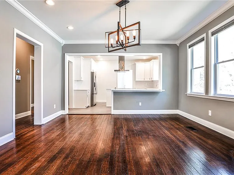 220 Mayson Ave NE — Photo 8