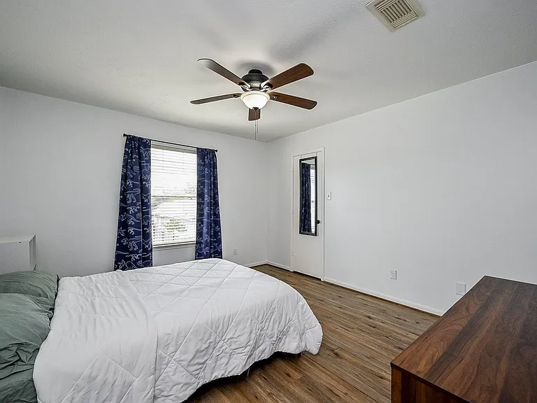 2534 Halstead Dr — Photo 21