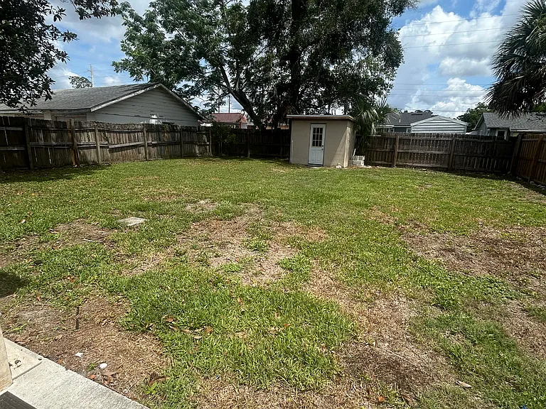4843 Lexington Ave — Photo 11