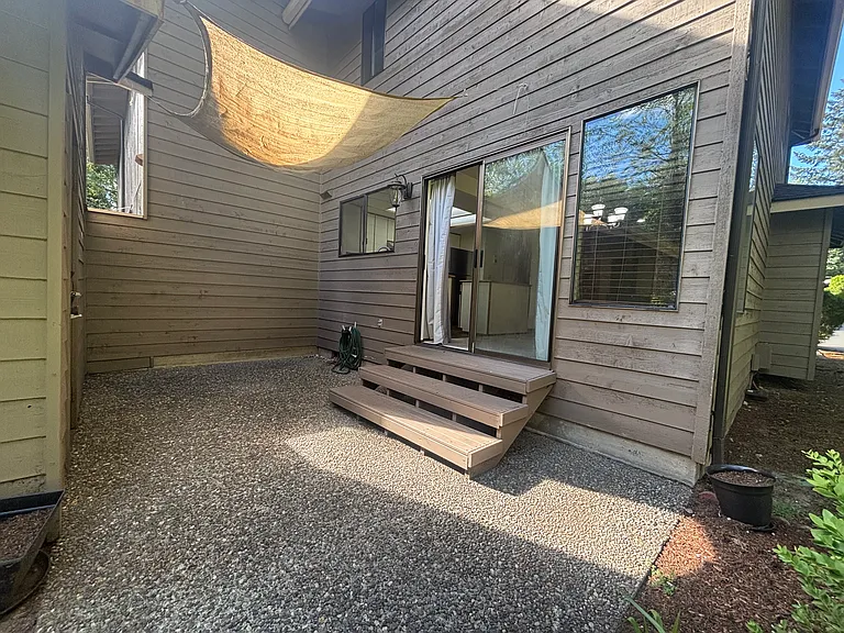 835 NW Huckle Dr #A — Photo 15