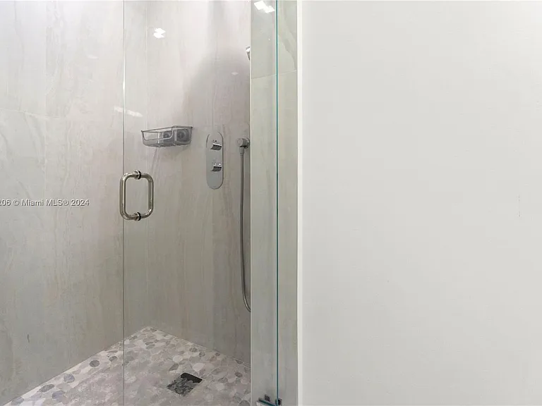 100 Lincoln Rd #1608 — Photo 14