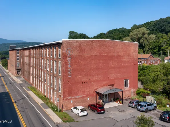 243 Union St APT 301, North Adams, MA 01247