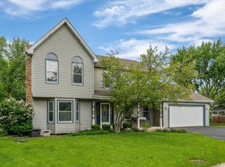 1545 London Ct, Naperville, IL 60563