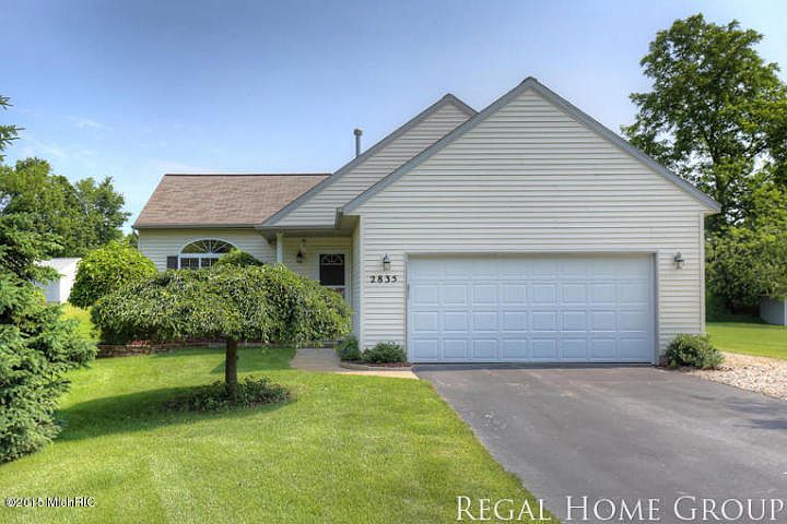 1st image of 2835 Leaf Ct NE