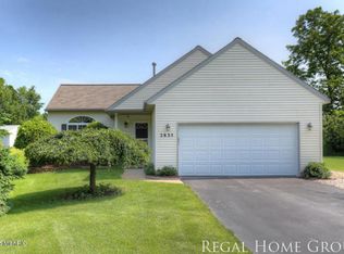 2835 Leaf Ct NE, Cedar Springs, MI 49319