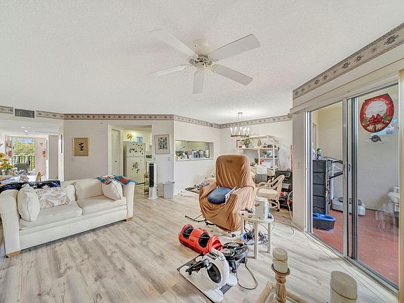 5th image of 1400 SW 137th Avenue #311F