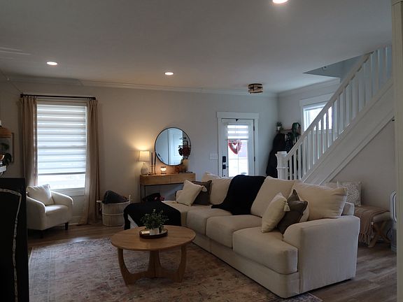 2nd image of 5740 Adelphi St