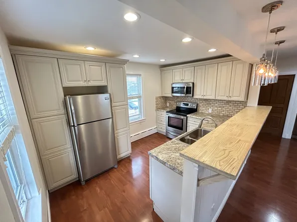 271 W Merchant St #2, Audubon, NJ 08106