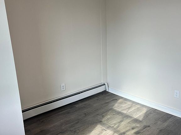 5th image of 112 Elm St #3