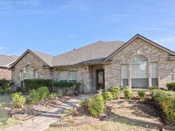 501 Bending Oaks Trl