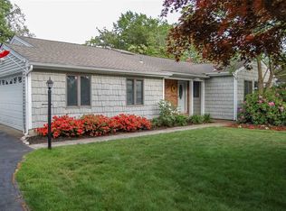 17 Dorchester Dr, Coram, NY