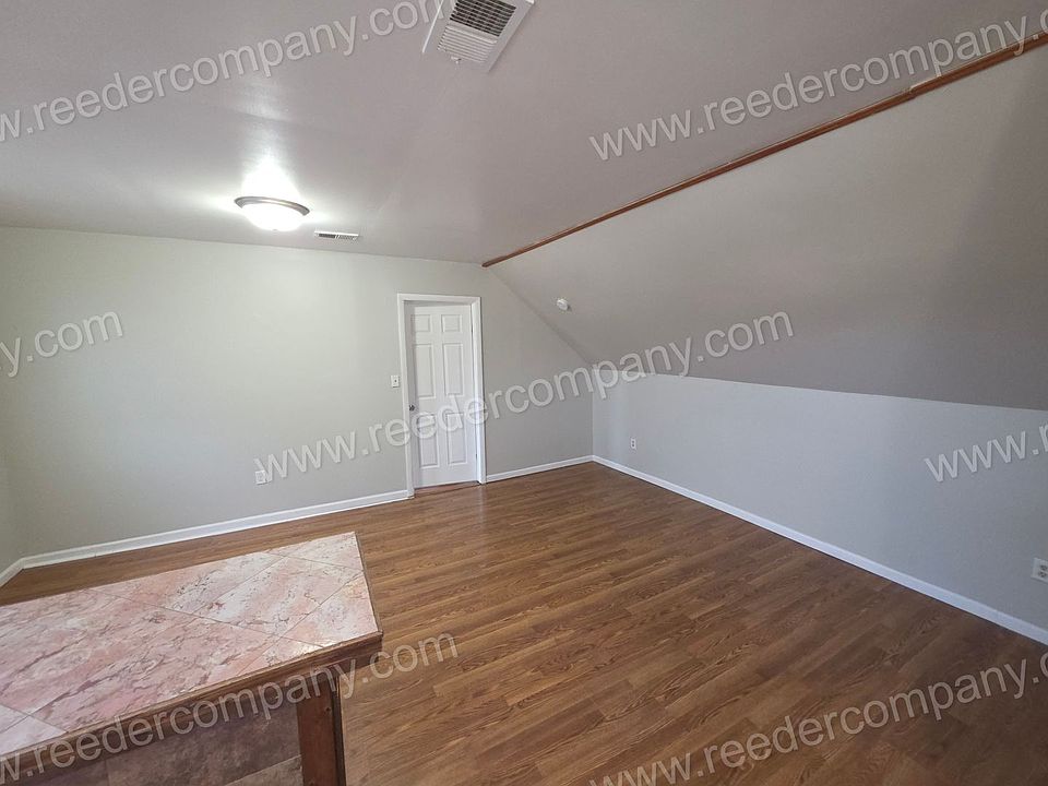 1st image of 3934 Carey St #3