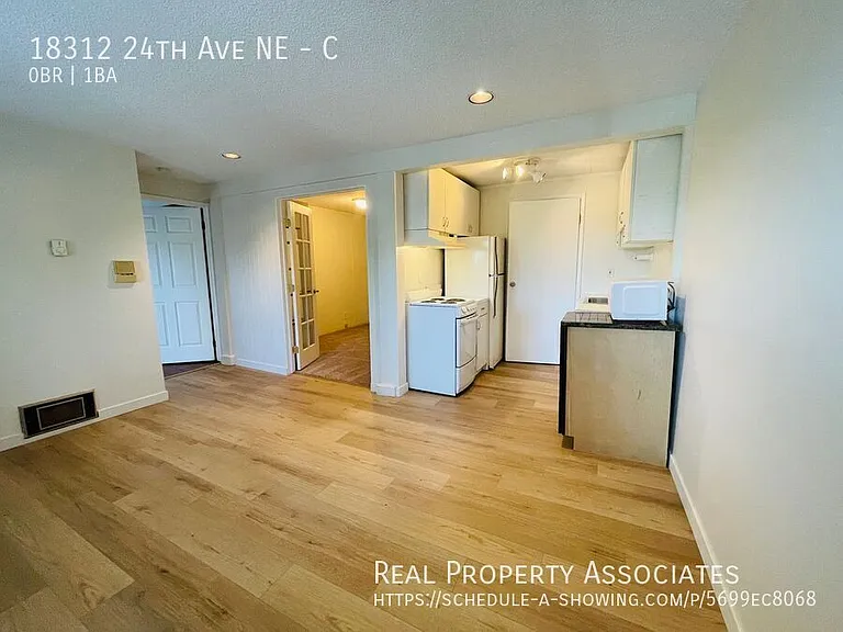 18312 24th Ave NE #C — Photo 2