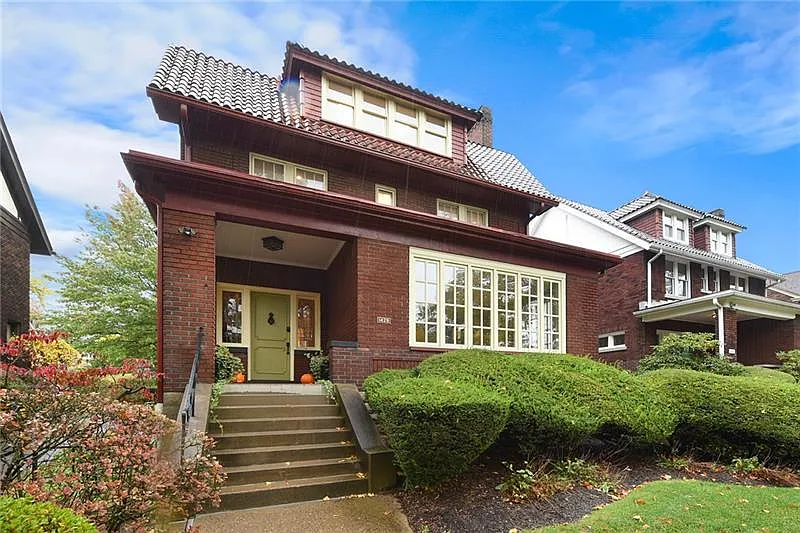 1429 Inverness Ave photo 1
