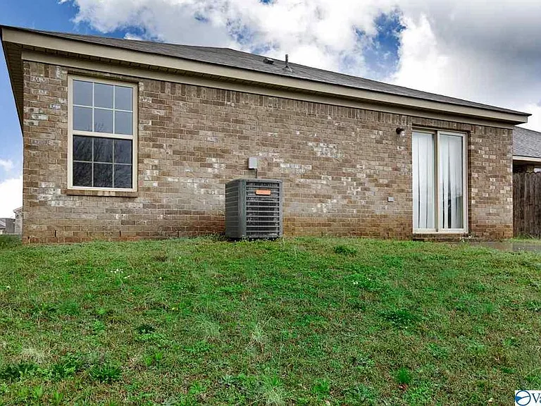 140 Harold Murphy Dr — Photo 7
