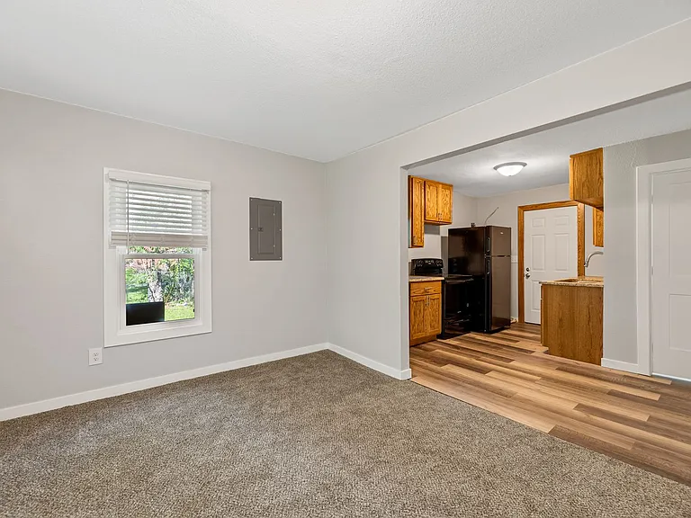 429 N Piatt Ave — Photo 4