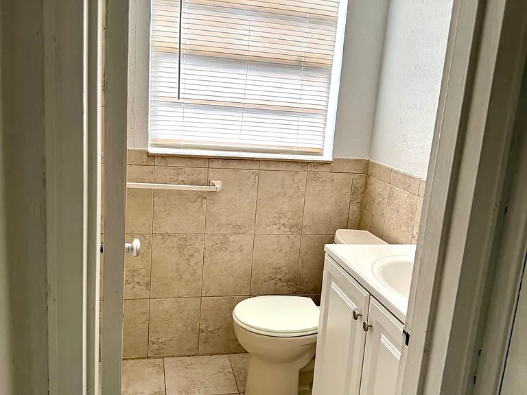 19 Salamanca Ave #1 — Photo 12