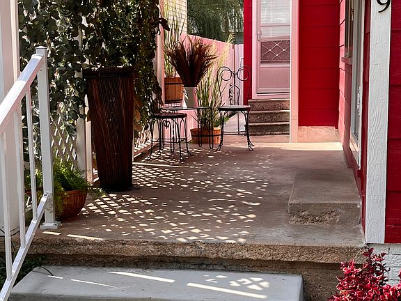 tenant front porch