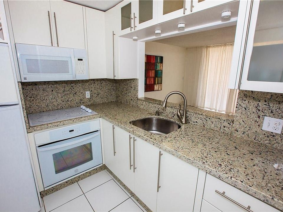 1st image of 430 Golden Isles Dr APT 501