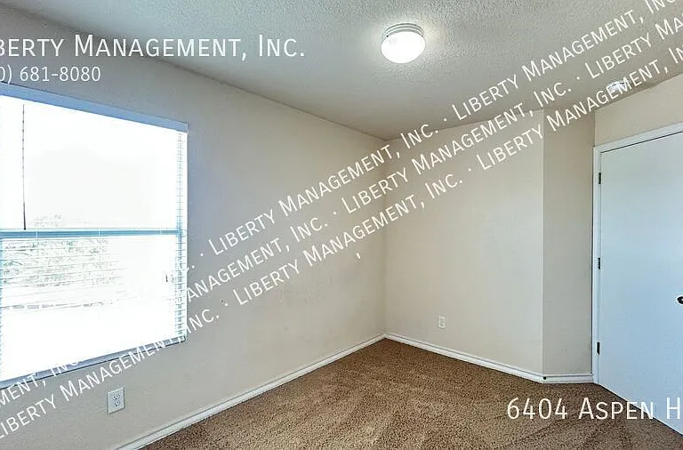 6404 Aspen Hl — Photo 17