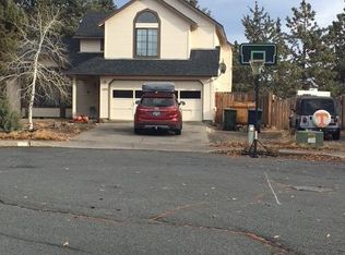 2092 NE Red Rock Ln, Bend, OR 97701