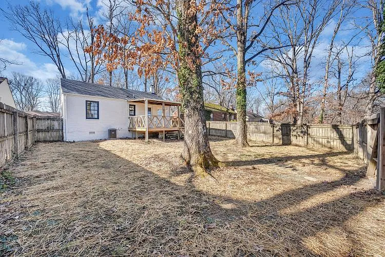2529 Maiden Ln SW — Photo 8