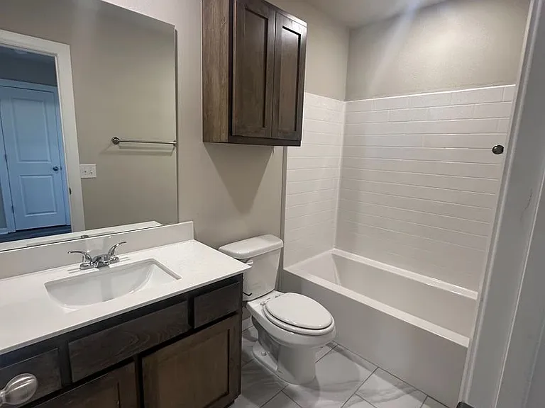 3701 S East 81st St — Photo 6