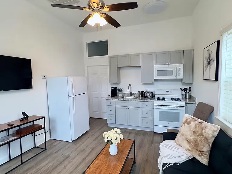 2515 Erato St #101 — Photo 2