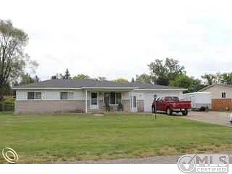 47200 Vanker Ave photo 1