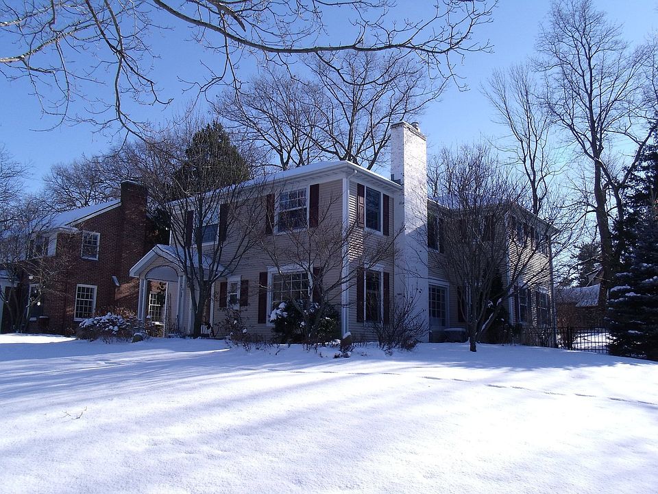 1st image of 2530 Maplewood Dr SE