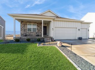 1255 Spruce St, Waukee, IA 50263