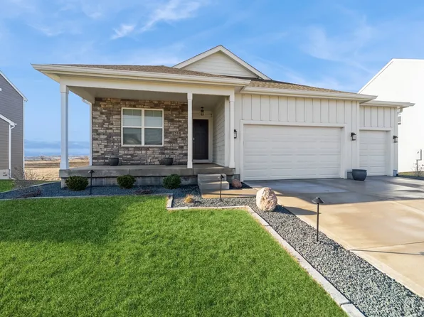 1255 Spruce St, Waukee, IA 50263