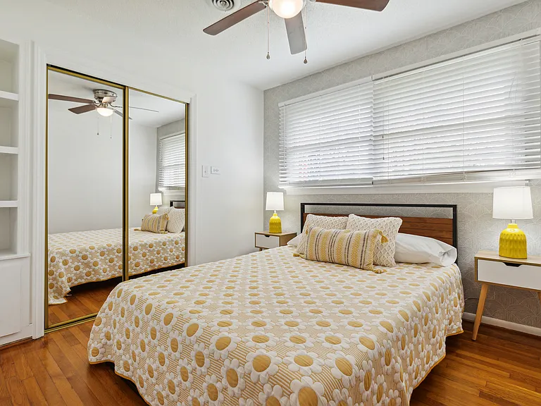 1104 Dickson Ave — Photo 19