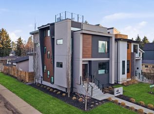 44B Valleyview Cres NW, Edmonton, AB T5R 5S5