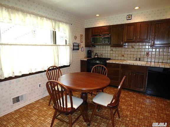 4th image of 55 Johnson Ave S