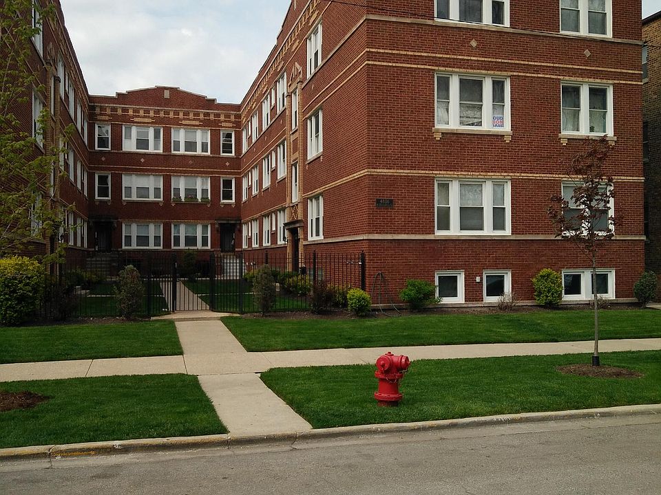 Front of Building (3rd floor unit)