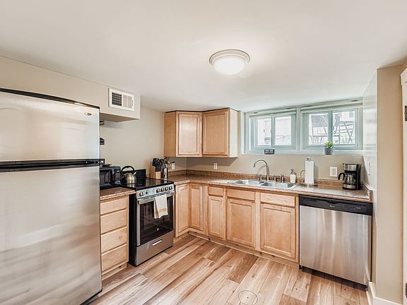 4th image of 1525 Lowell Blvd #2