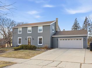 W67N977 Cambridge AVENUE, Cedarburg, WI 53012