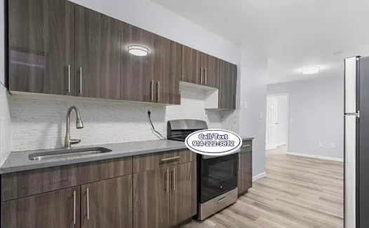 56 Chestnut St #3