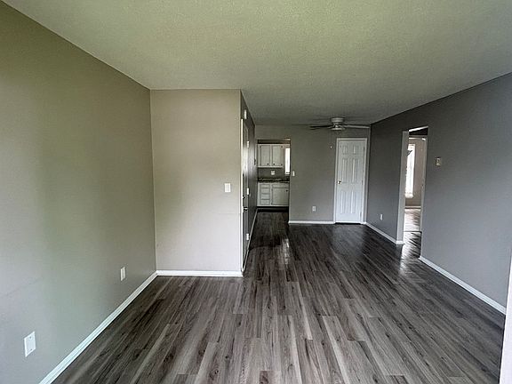 4th image of 154 S Main Cross St #4